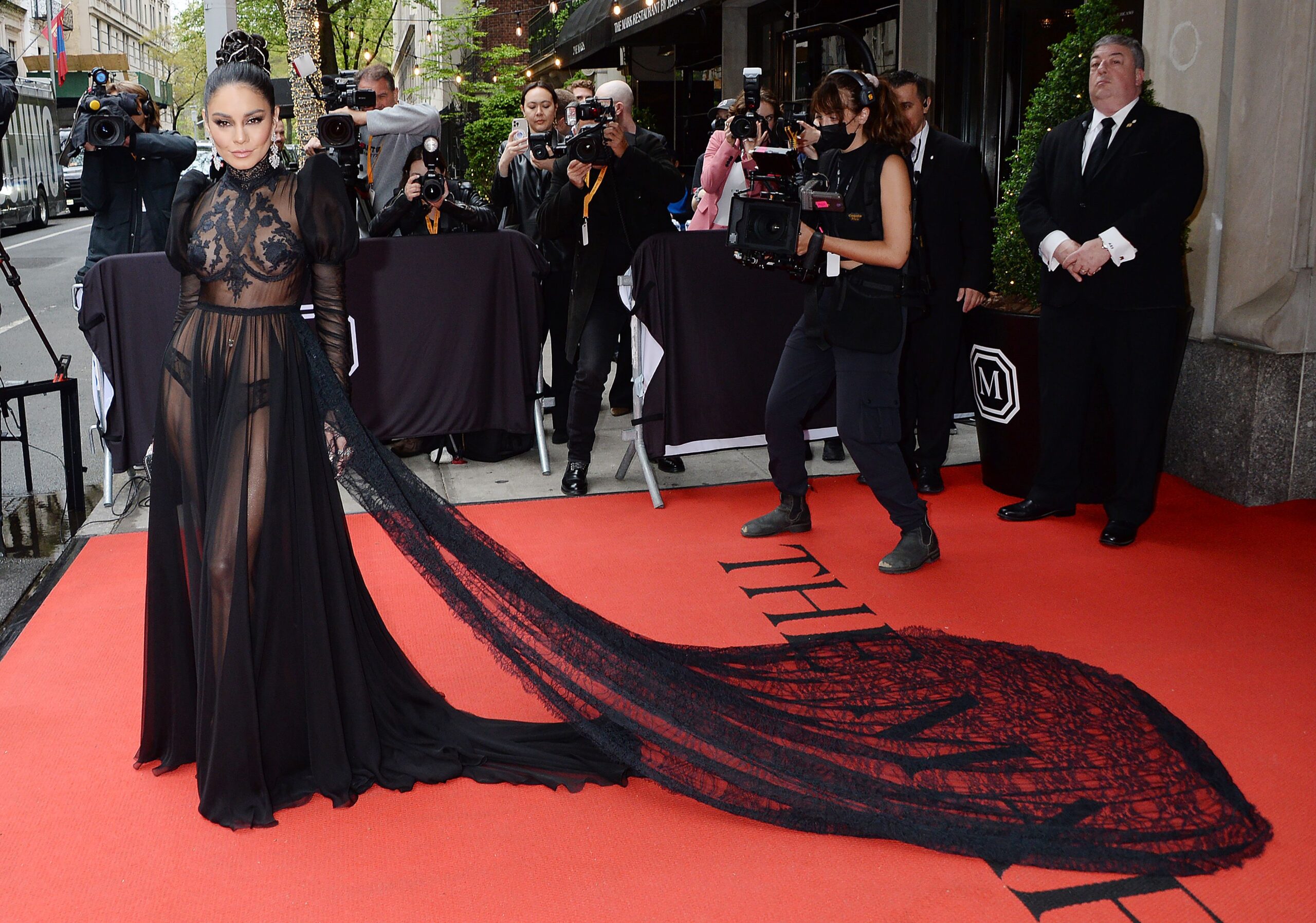 Vanessa Hudgens - 2022 Met Gala "In America: An Anthology of Fashion" in New York May 2, 2022